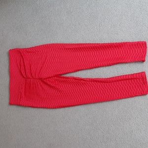 2/$20 NWOT bubble leggings, ruched back, very stretchy